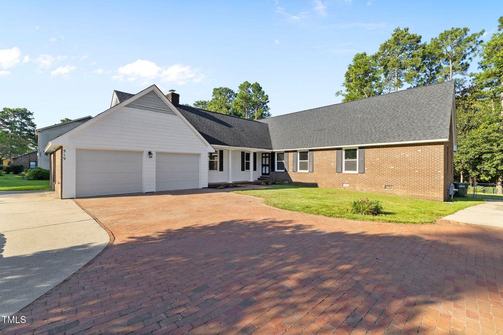 519 Bloomfield Drive, Fayetteville, NC 28311