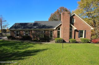 2628 Cedar Point Rd, La Grange, KY 40031