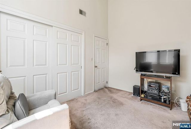 125 Roosevelt Place, Palisades Park, NJ 07650
