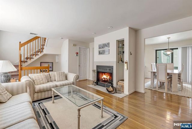 125 Roosevelt Place, Palisades Park, NJ 07650