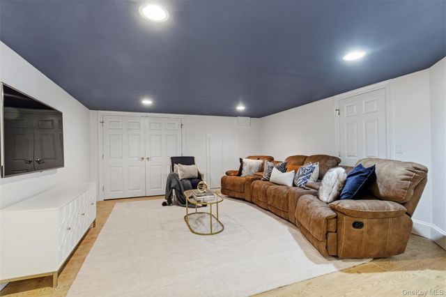 4 Johnson Place, Rye, NY 10580