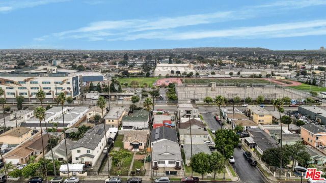 5903 Bonsallo Avenue, Los Angeles, CA 90044