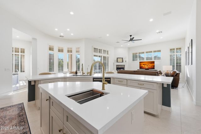 6570 S BOGLE Avenue, Chandler, AZ 85249