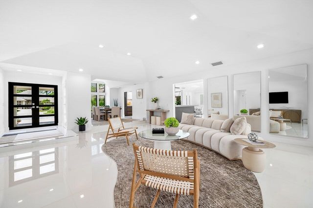 1648 Breakers West Boulevard, West Palm Beach, FL 33411