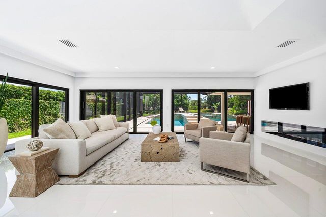 1648 Breakers West Boulevard, West Palm Beach, FL 33411