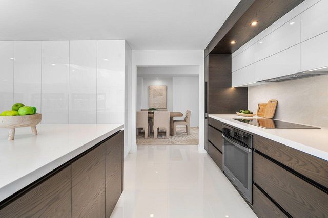 1648 Breakers West Boulevard, West Palm Beach, FL 33411