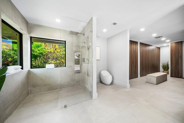 1648 Breakers West Boulevard, West Palm Beach, FL 33411