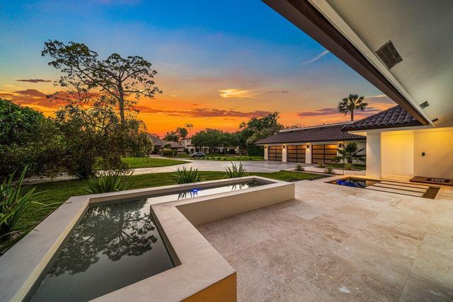 1648 Breakers West Boulevard, West Palm Beach, FL 33411