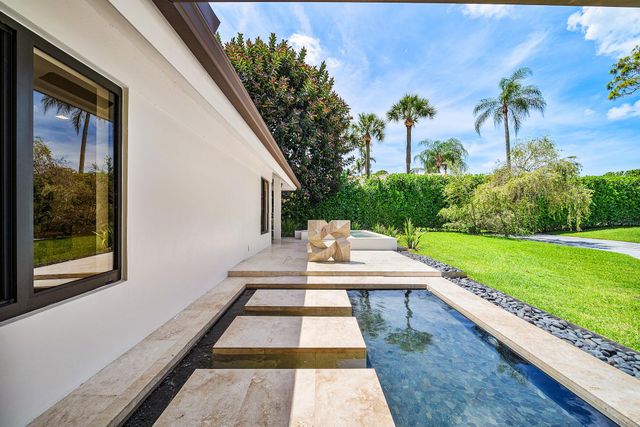 1648 Breakers West Boulevard, West Palm Beach, FL 33411