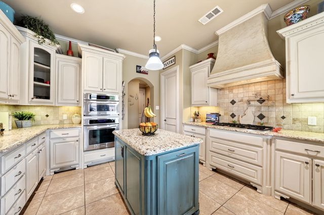 409 Settlers Ridge Drive, Keller, TX 76248
