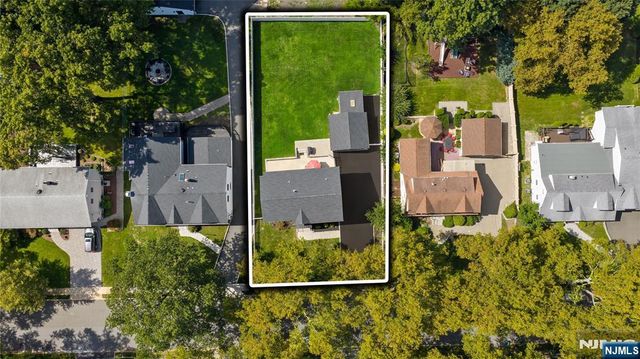 331 Elmwood Drive, Paramus, NJ 07652