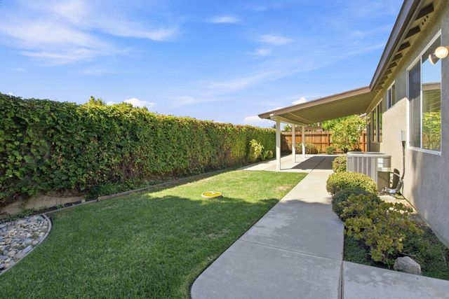 1738 Matterhorn St, Manteca, CA 95337