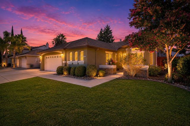 1738 Matterhorn St, Manteca, CA 95337