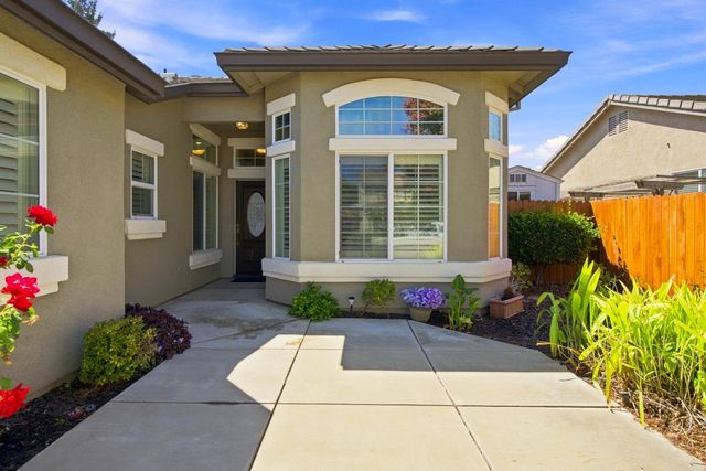 1738 Matterhorn St, Manteca, CA 95337