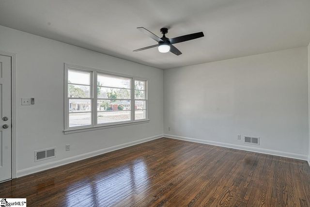 118 1st Avenue, Spartanburg, SC 29302