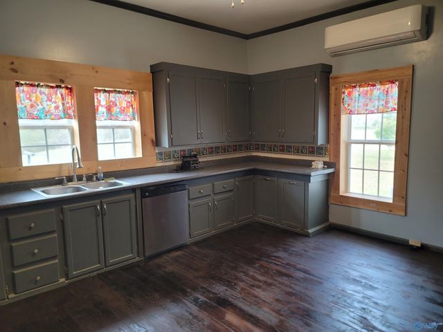 1773 Gum Pond Road, Eva, AL 35621