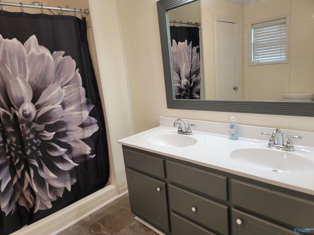 1773 Gum Pond Road, Eva, AL 35621