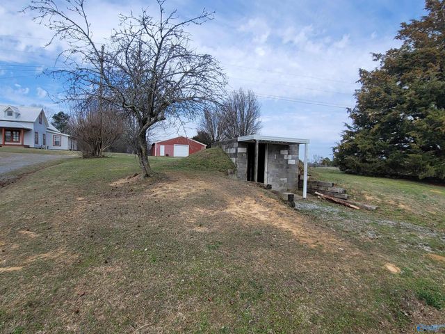 1773 Gum Pond Road, Eva, AL 35621