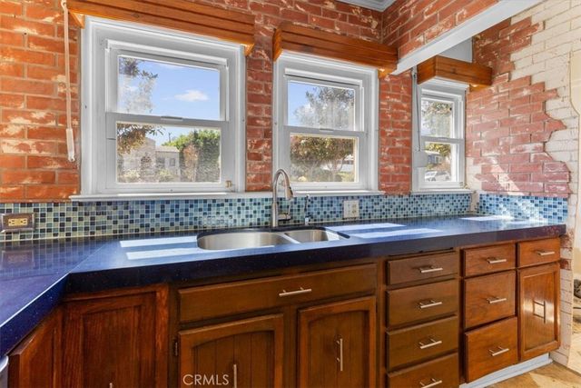 4930 Chesley, View Park, CA 90043