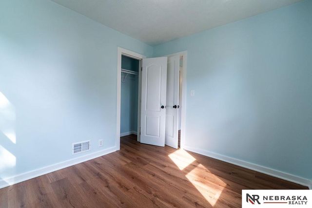 4240 Nebraska Avenue, Omaha, NE 68111