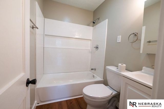 4240 Nebraska Avenue, Omaha, NE 68111