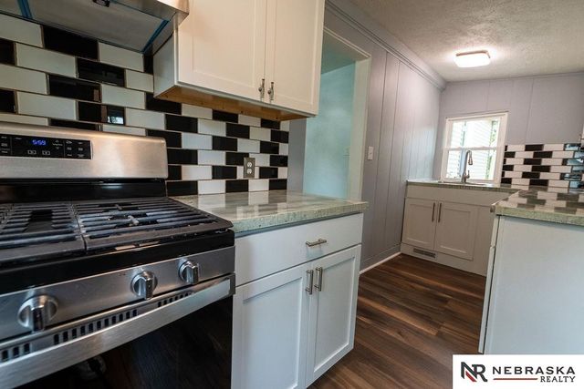 4240 Nebraska Avenue, Omaha, NE 68111