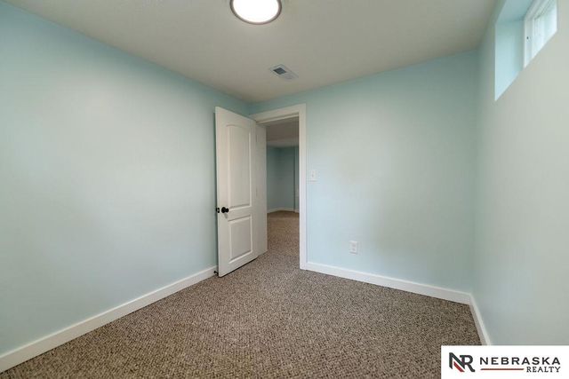 4240 Nebraska Avenue, Omaha, NE 68111