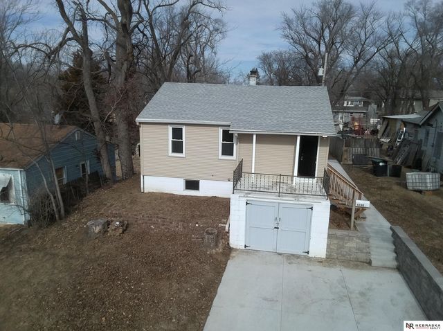4240 Nebraska Avenue, Omaha, NE 68111