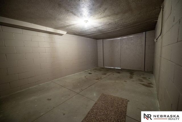 4240 Nebraska Avenue, Omaha, NE 68111