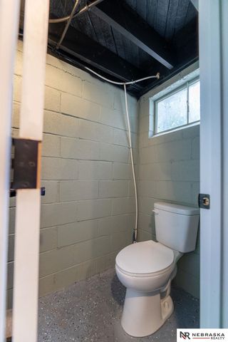 4240 Nebraska Avenue, Omaha, NE 68111