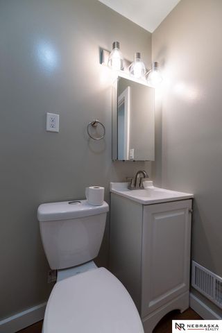 4240 Nebraska Avenue, Omaha, NE 68111