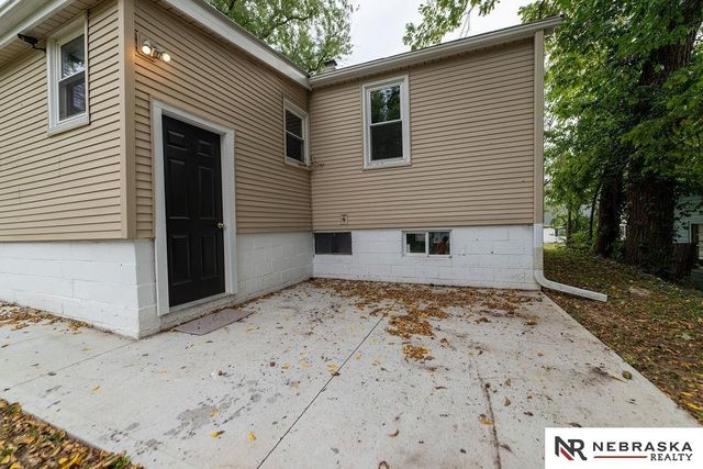 4240 Nebraska Avenue, Omaha, NE 68111