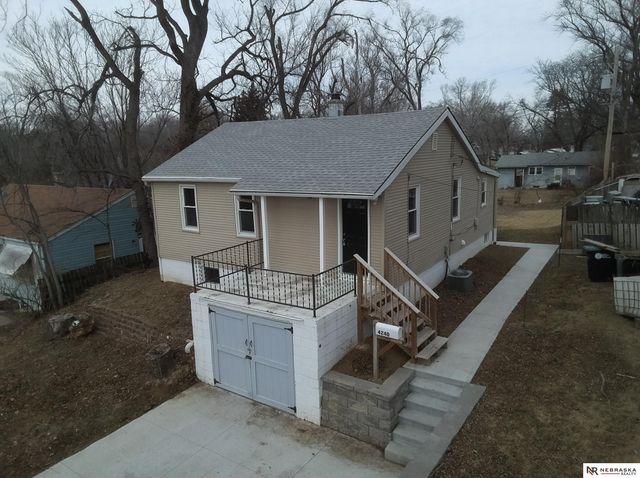 4240 Nebraska Avenue, Omaha, NE 68111