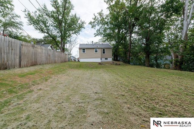 4240 Nebraska Avenue, Omaha, NE 68111