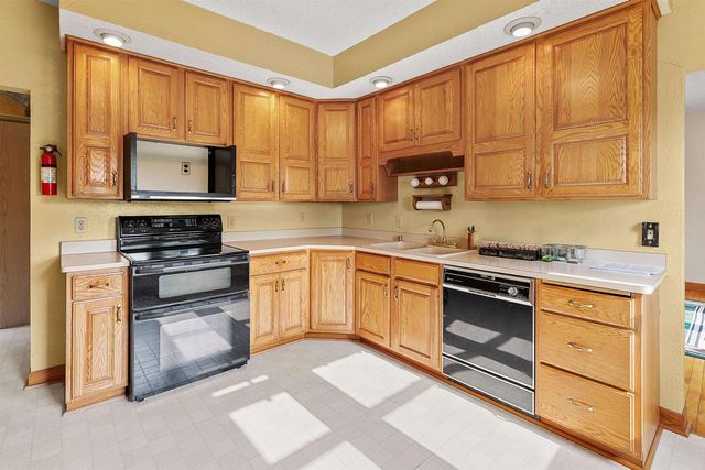 N8101 Bay View Road, Horicon, WI 53032