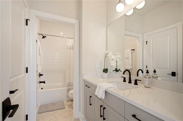 136 Everley Walk, Alpharetta, GA 30009