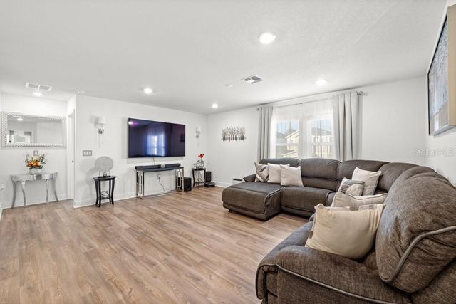 9143 HOOTEN WAY, Davenport, FL 33896