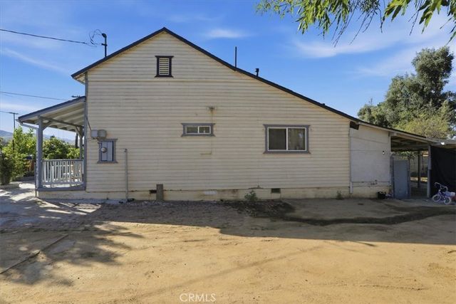 245 Commercial Avenue, Riverside, CA 92507