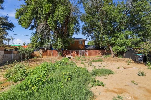 245 Commercial Avenue, Riverside, CA 92507