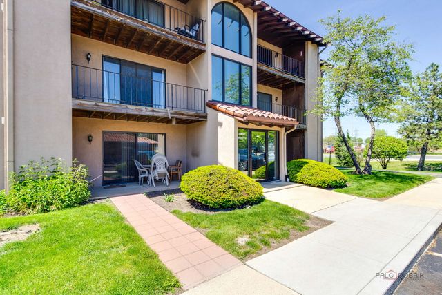 21W581 NORTH Avenue 5, Lombard, IL 60148