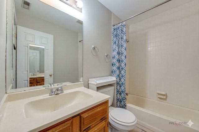 21W581 NORTH Avenue 5, Lombard, IL 60148
