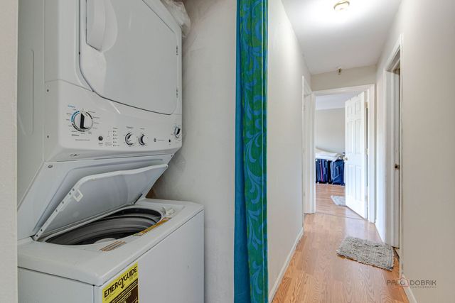 21W581 NORTH Avenue 5, Lombard, IL 60148