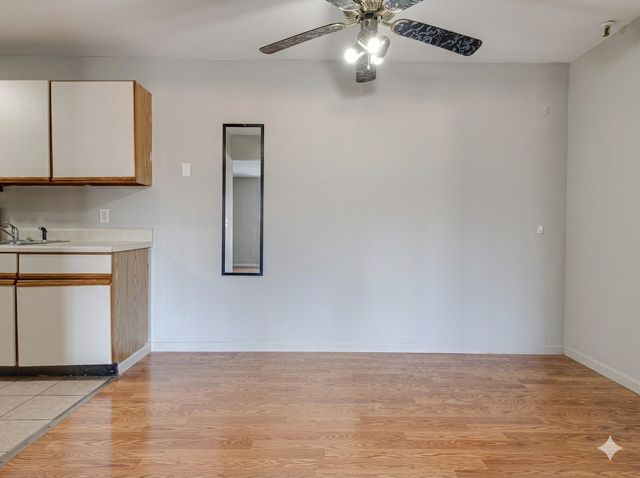 21W581 NORTH Avenue 5, Lombard, IL 60148