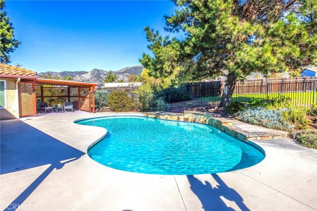 10211 Bryant Outer Hwy, Yucaipa, CA 92399