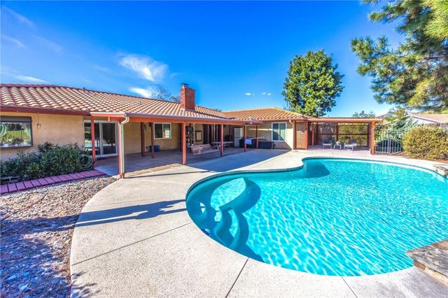 10211 Bryant Outer Hwy, Yucaipa, CA 92399