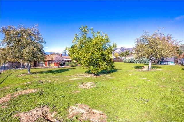 10211 Bryant Outer Hwy, Yucaipa, CA 92399