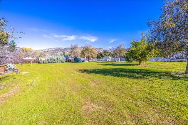 10211 Bryant Outer Hwy, Yucaipa, CA 92399