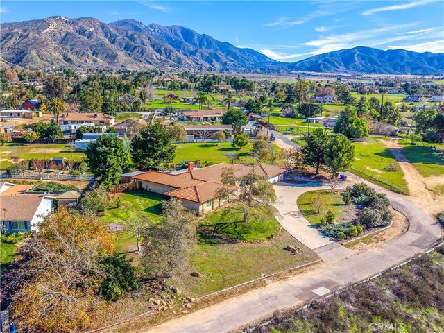 10211 Bryant Outer Hwy, Yucaipa, CA 92399