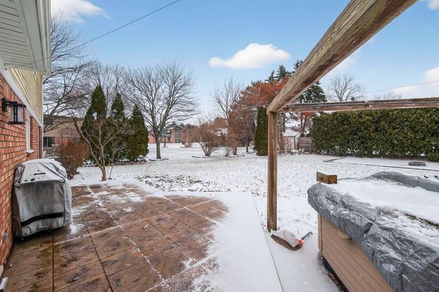 46922 Ben Franklin Drive, Shelby Twp, MI 48315