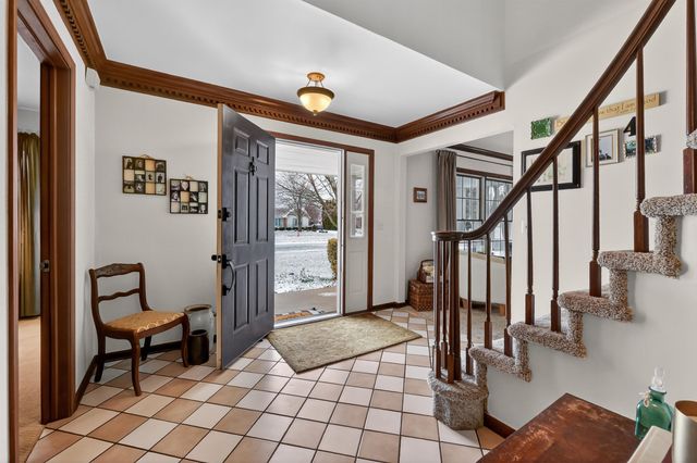 46922 Ben Franklin Drive, Shelby Twp, MI 48315